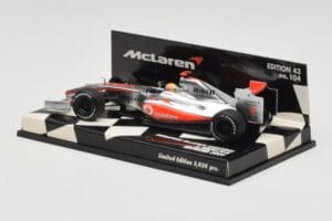 McLaren Mercedes MP4-24 #1 L. Hamilton Showcar 2009 Minichamps 1:43 530094371 Metall — Bild 3 von 5