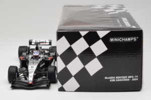 McLaren MP4/19 Mercedes K. Raikkonen F1 2004 Minichamps 1:18 530041806 Metall — Bild 6 von 7