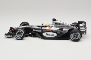 McLaren MP4/19 Mercedes L. Hamilton Autosport Young Driver Test Silverstone 2004 Minichamps 1:18 530044418 Metall — Bild 3 von 7