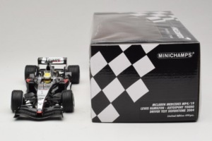 McLaren MP4/19 Mercedes L. Hamilton Autosport Young Driver Test Silverstone 2004 Minichamps 1:18 530044418 Metall — Bild 6 von 7