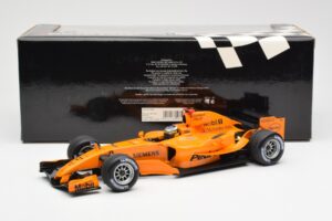 McLaren MP4-20 Mercedes P. de la Rosa Interim Test Car 2006 Minichamps 1:18 530061894 Metall — Bild 6 von 6