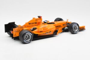 McLaren Mercedes MP4-20 P. de la Rosa F1 Test Car 2005 Minichamps 1:18 B66962343 Metall — Bild 2 von 6