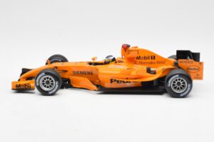 McLaren Mercedes MP4-20 P. de la Rosa F1 Test Car 2005 Minichamps 1:18 B66962343 Metall — Bild 3 von 6
