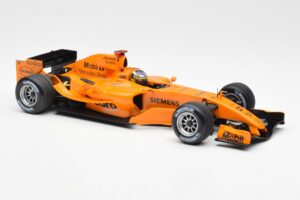 McLaren Mercedes MP4-20 P. de la Rosa F1 Test Car 2005 Minichamps 1:18 B66962343 Metall — Bild 4 von 6