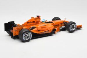 McLaren Mercedes MP4-20 P. de la Rosa F1 Test Car 2006 Minichamps 1:18 PEDRO001 Metall — Bild 2 von 6