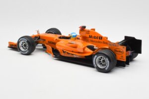 McLaren Mercedes MP4-20 P. de la Rosa F1 Test Car 2006 Minichamps 1:18 PEDRO001 Metall — Bild 5 von 6