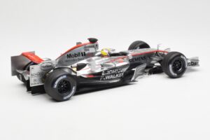 McLaren Mercedes MP4-21 #4 J.P. Montoya F1 2006 Minichamps 1:18 530061804 Metall — Bild 2 von 6