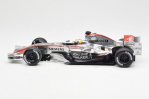 McLaren Mercedes MP4-21 #4 J.P. Montoya F1 2006 Minichamps 1:18 530061804 Metall — Bild 3 von 6