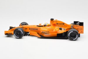 McLaren MP4-21 Mercedes #4 J.P. Montoya Interim Livery 2006 Minichamps 1:18 530061874 Metall — Bild 3 von 6