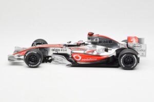 McLaren MP4-21 Mercedes #4 J-P. Montoya Showcar 2006 Minichamps 1:18 MONTOYA002 Metall — Bild 3 von 6