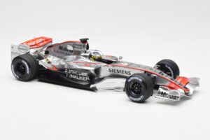 McLaren Mercedes MP4-21 P. de la Rosa F1 Showcar 2006 Minichamps 1:18 B66962346 Metall — Bild 4 von 6
