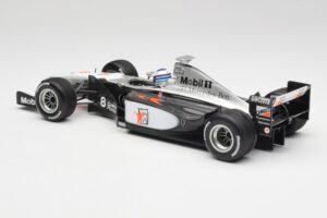 McLaren MP4/13 #8 M. Hakkinen F1 World Champion 1998 Minichamps 1:18 18690008 Metall — Bild 5 von 7