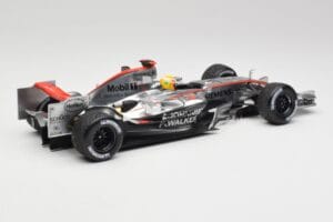 McLaren MP4-21 L. Hamilton Silverstone Test 2006 Minichamps 1:18 530061884 Metall — Bild 2 von 6