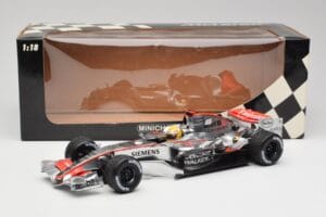McLaren MP4-21 L. Hamilton Silverstone Test 2006 Minichamps 1:18 530061884 Metall — Bild 6 von 6
