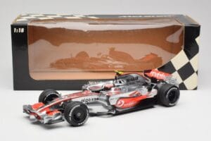 McLaren MP4-22 #2 L. Hamilton Canadian GP Winner 2007 Minichamps 1:18 530071822 Metall — Bild 6 von 6