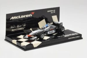McLaren MP4/98T 2-Seater M. Hakkinen / E. Hakkinen F1 2000 Minichamps 1:43 530984378 Metall — Bild 2 von 4