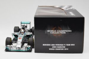 Mercedes AMG Petronas W05 #44 L. Hamilton F1 World Champion 2014 Minichamps 1:18 186140044 Metall — Bild 6 von 7