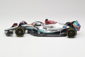Mercedes AMG W13 E Performance Petronas #63 G. Russell Miami GP 2022 Minichamps 1:18 110220563 Metall — Bild 3 von 7