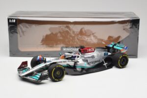 Mercedes AMG W13 E Performance Petronas #63 G. Russell Miami GP 2022 Minichamps 1:18 110220563 Metall — Bild 7 von 7