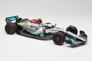 Mercedes AMG W13 E Performance Petronas #44 L. Hamilton Spanish GP 2022 Minichamps 1:18 110220044 Metall — Bild 4 von 7