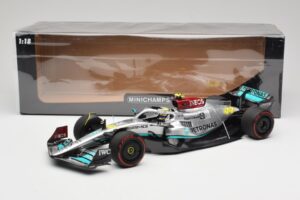 Mercedes AMG W13 E Performance Petronas #44 L. Hamilton Spanish GP 2022 Minichamps 1:18 110220044 Metall — Bild 7 von 7
