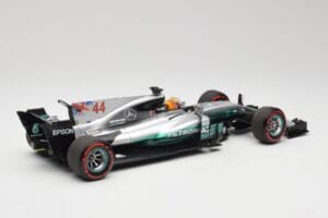 Mercedes AMG W08 EQ Power+ Petronas #44 L. Hamilton F1 World Champion 2017 Minichamps 1:18 186170044 Resin — Bild 2 von 7
