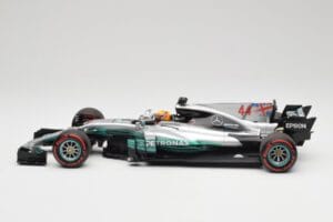 Mercedes AMG W08 EQ Power+ Petronas #44 L. Hamilton F1 World Champion 2017 Minichamps 1:18 186170044 Resin — Bild 3 von 7