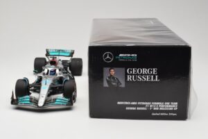 Mercedes AMG W13 E Performance Petronas #63 G. Russell Brazilian GP 1st Win 2022 Minichamps 1:18 110222163 Resin — Bild 6 von 7