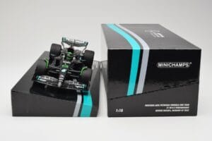 Mercedes AMG W14 E Performance Petronas #63 G. Russell Bahrain GP 2023 Minichamps 1:18 113230163 Resin — Bild 6 von 7