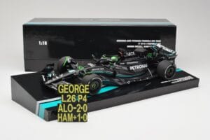 Mercedes AMG W14 E Performance Petronas #63 G. Russell Bahrain GP 2023 Minichamps 1:18 113230163 Resin — Bild 7 von 7