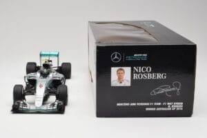 Mercedes AMG W07 #6 N. Rosberg Australia GP Winner 2016 Minichamps 1:18 110160006 Metall — Bild 7 von 7