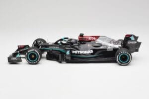 Mercedes AMG W12 #44 L. Hamilton Bahrain GP 2021 Minichamps 1:18 110210144 Metall — Bild 3 von 7