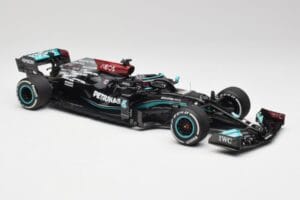Mercedes AMG W12 #44 L. Hamilton Bahrain GP 2021 Minichamps 1:18 110210144 Metall — Bild 4 von 7