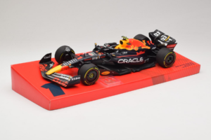 Red Bull Racing RB18 #1 M. Verstappen Oracle Winner Dutch GP 2022 Minichamps 1:18 113223501 Metall — Bild 2 von 7