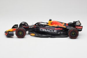 Oracle Red Bull Racing RB18 #1 M. Verstappen Winner Belgian GP 2022 Minichamps 1:18 110221401 Metall — Bild 5 von 7