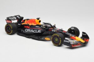 Oracle Red Bull Racing RB18 #1 M. Verstappen Winner Italian GP 2022 Minichamps 1:18 110221601 Metall — Bild 4 von 7
