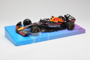 Red Bull Racing RB18 #1 M. Verstappen Winner Miami GP 2022 Minichamps 1:18 113220501 Metall — Bild 2 von 7