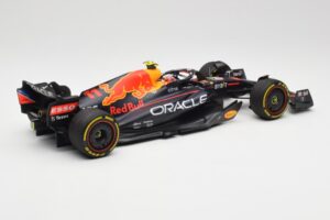 Oracle Red Bull Racing RB18 #11 S. Perez Saudi Arabian GP 2022 Minichamps 1:18 110220011 Metall — Bild 2 von 7