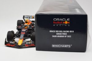 Oracle Red Bull Racing RB18 #11 S. Perez Saudi Arabian GP 2022 Minichamps 1:18 110220011 Metall — Bild 6 von 7