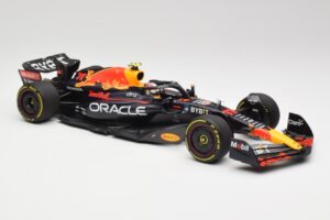 Oracle Red Bull Racing RB18 #11 S. Perez Abu Dhabi GP 2022 Minichamps 1:18 110222211 Metall — Bild 4 von 7