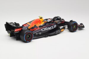 Oracle Red Bull Racing RB18 #11 S. Perez Monaco GP Winner Rain Tyre Version 2022 Minichamps 1:18 110222711 Metall — Bild 2 von 7