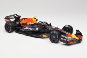 Oracle Red Bull Racing RB18 #11 S. Perez Monaco GP Winner Rain Tyre Version 2022 Minichamps 1:18 110222711 Metall — Bild 4 von 7