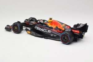 Oracle Red Bull Racing RB18 #11 S. Perez Monaco GP Winner Rain Tyre Version 2022 Minichamps 1:18 110222711 Metall — Bild 5 von 7