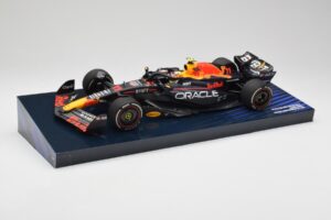 Red Bull Racing RB19 #11 S. Perez Winner Saudi Arabian GP 2023 Minichamps 1:18 113230111 Metall — Bild 2 von 6