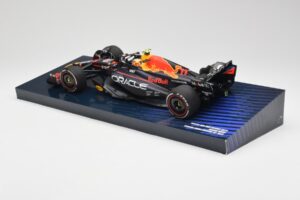 Red Bull Racing RB19 #11 S. Perez Winner Saudi Arabian GP 2023 Minichamps 1:18 113230111 Metall — Bild 5 von 6