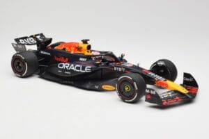 Oracle Red Bull Racing RB20 #1 M. Verstappen Winner Bahrain GP 2024 Minichamps 1:18 110240101 Metall — Bild 4 von 7