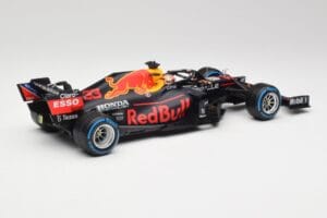 Red Bull Racing Honda RB16B #33 M. Verstappen Turkish GP 2nd Place 2021 Minichamps 1:18 110211633 Metall — Bild 2 von 7