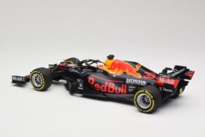 Red Bull Racing Honda RB16B #33 M. Verstappen Mexican GP Winner 2021 Minichamps 1:18 110211933 Resin — Bild 5 von 6