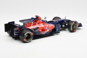 Red Bull Racing RB6 #6 M. Webber F1 Showcar 2010 Minichamps 1:18 150100076 Metall — Bild 2 von 6