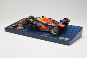 Red Bull Racing Honda RB16B #33 M. Verstappen Emilia Romagna GP 2021 Case Edition Minichamps 1:18 113210133 Resin — Bild 5 von 7